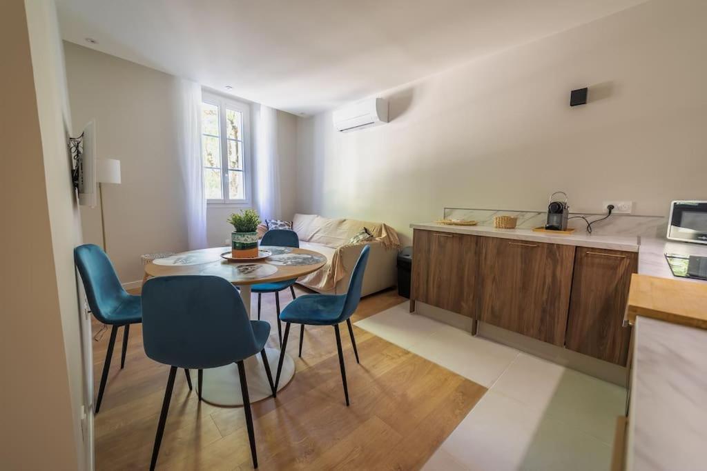 Le Palm Appartement Elegant & Design En Bord Riviere Collobrières Exterior foto